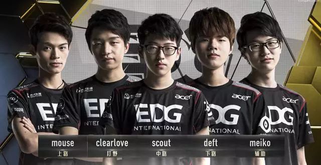 他的荣誉簿 他的荣誉簿